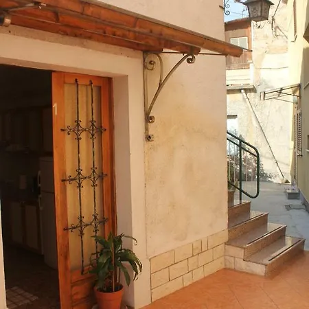 Apartment Banina *